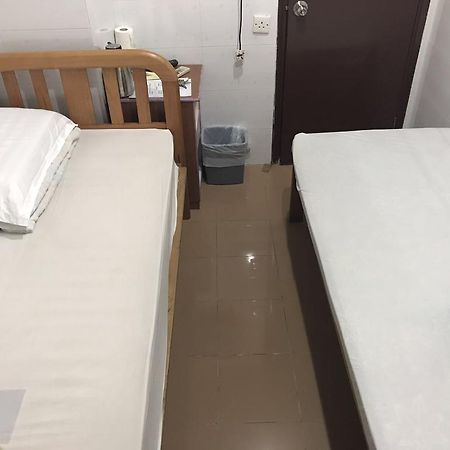 Chi Shing Hostel Гонконг Екстер'єр фото