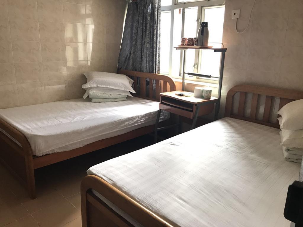 Chi Shing Hostel Гонконг Екстер'єр фото